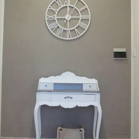 Laura Apartament *