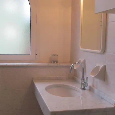 Laura * دْيانو مارينا