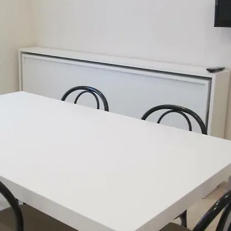 Laura 디아노마리나